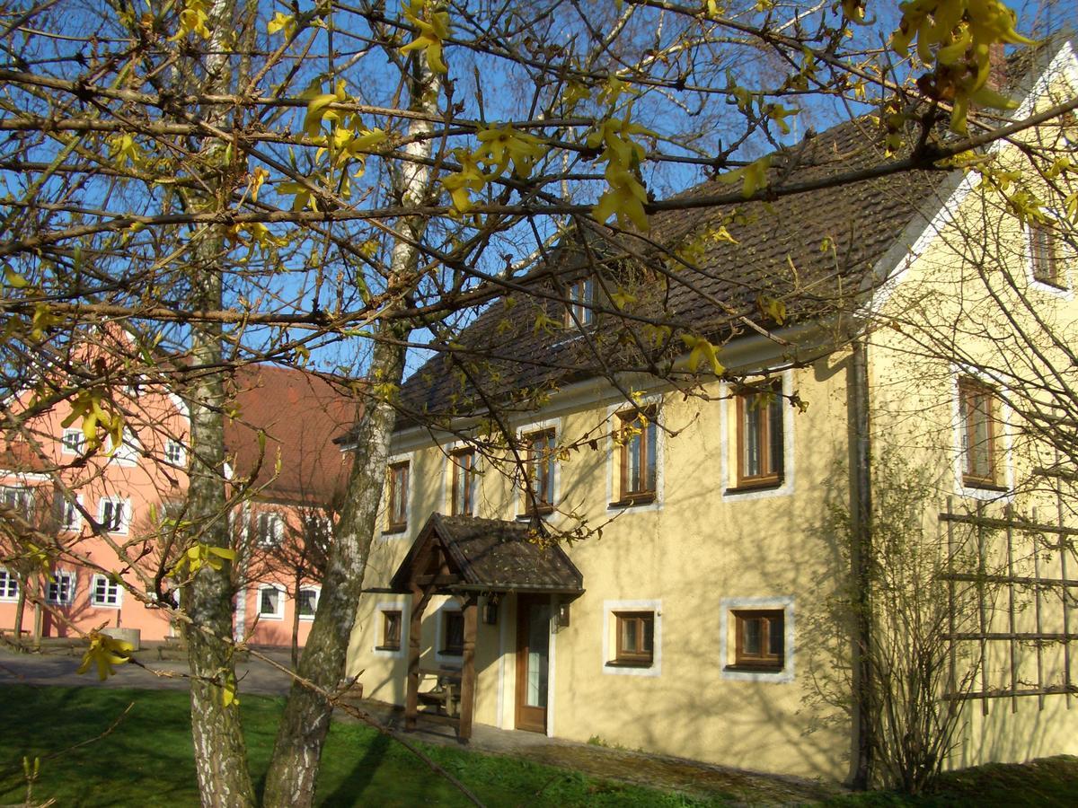 Pilgerhaus Bergen Otel Neuburg an Der Donau Dış mekan fotoğraf